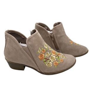 Authentic American Heritage women suede embroidered booties size 7